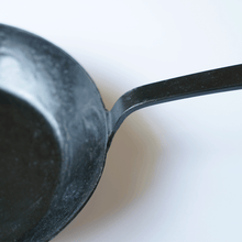 画像をギャラリービューアに読み込む, 鍛冶屋がつくる鉄フライパン 【近藤製作所×暮らしと道具 forum】
