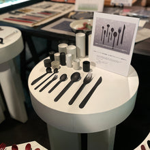 画像をギャラリービューアに読み込む, WHITE&BLACK マグカップ 二重構造 【新潟県】