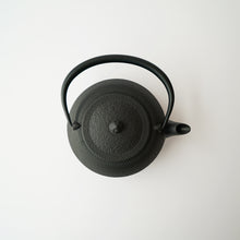 画像をギャラリービューアに読み込む, 鉄瓶まろみアラレ 1L 【岩手県】