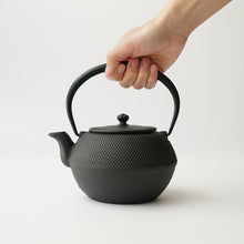 画像をギャラリービューアに読み込む, 鉄瓶まろみアラレ 1L 【岩手県】