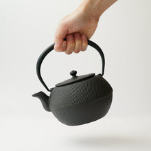 画像をギャラリービューアに読み込む, 鉄瓶まろみアラレ 1L 【岩手県】