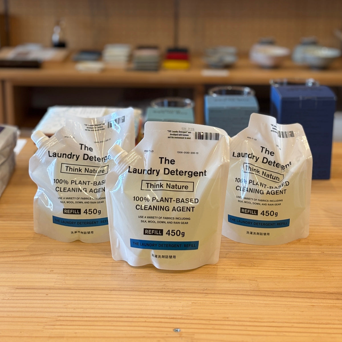 forum店頭に並ぶTHE 洗濯洗剤の450g詰替パック