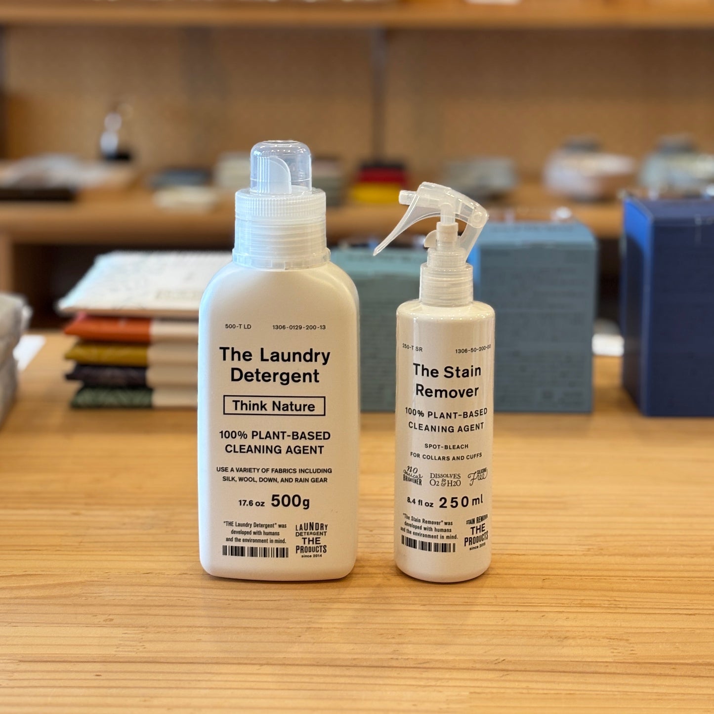 THE洗濯洗剤 [Think Nature] ボトルとThe Stain Remover (衣類用漂白剤) ボトルのセット