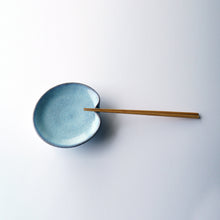 画像をギャラリービューアに読み込む, 箸置き小皿 (水色) [栃木]
