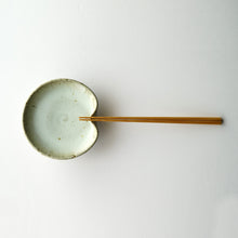 画像をギャラリービューアに読み込む, 箸置き小皿 [りんご灰]
