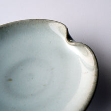 画像をギャラリービューアに読み込む, 箸置き小皿 (白りんご) [栃木]
