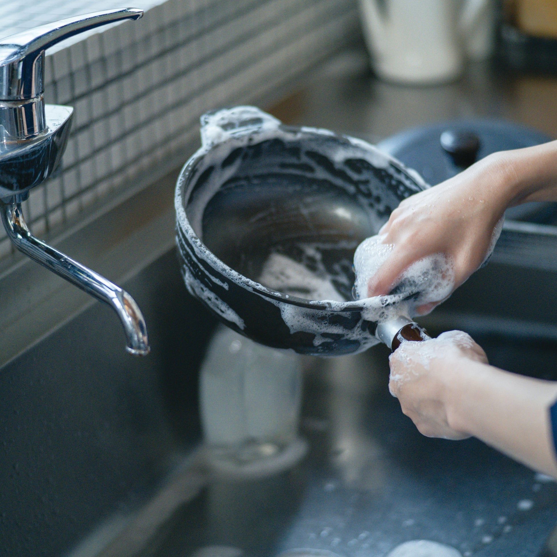 味わい鍋はお手入れ簡単、なで洗いで洗いやすいです