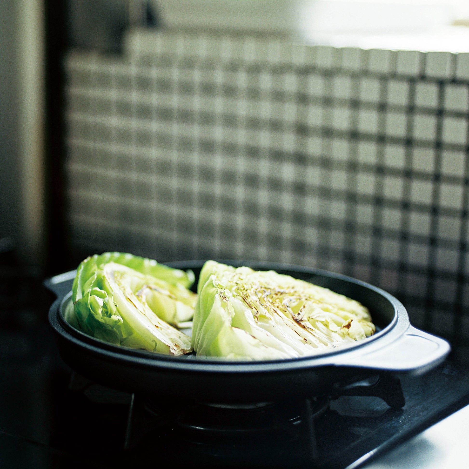 味わい鍋の両手鍋のフタを使って野菜やお魚やお肉の焼き料理